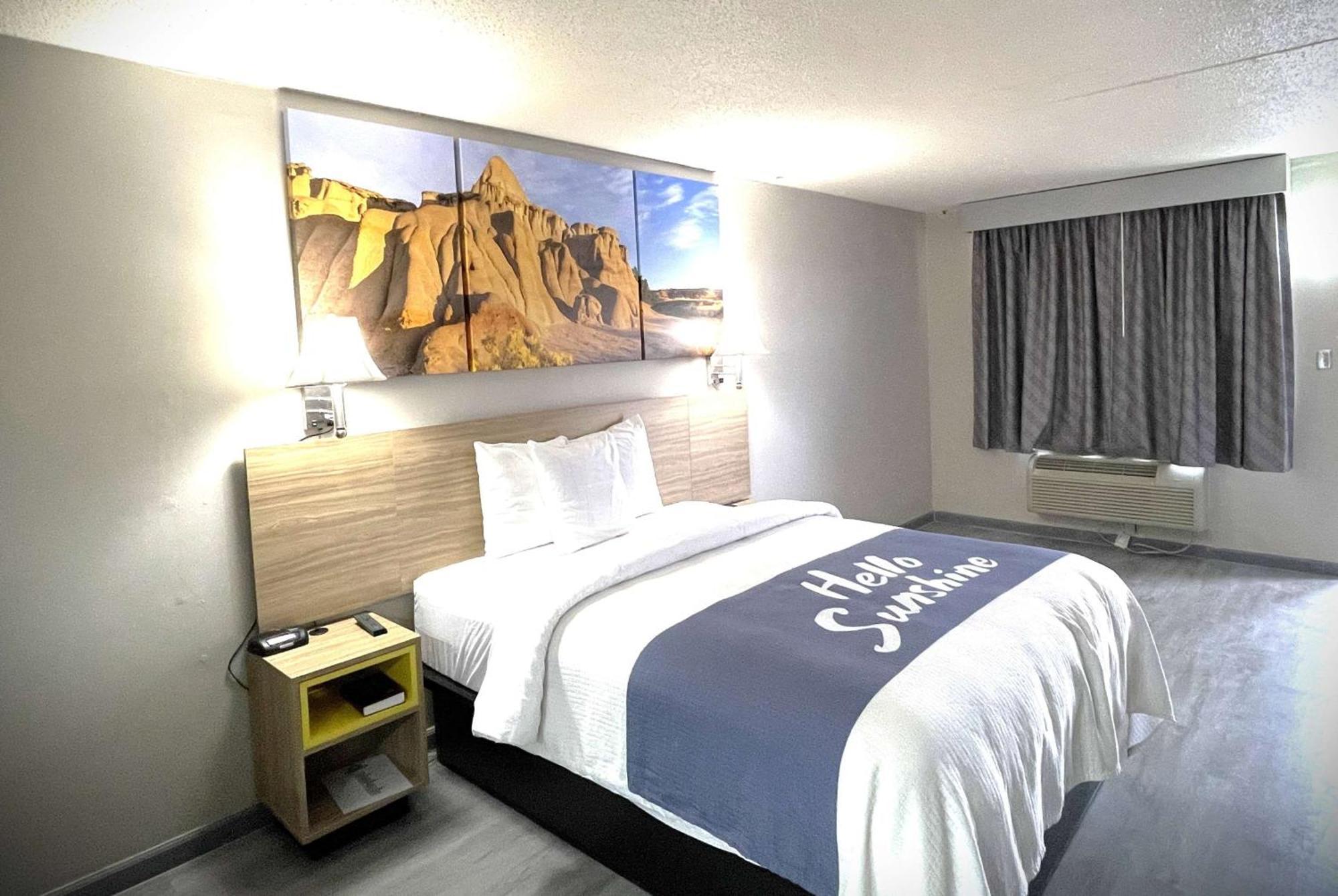 Days Inn By Wyndham Salina South Buitenkant foto