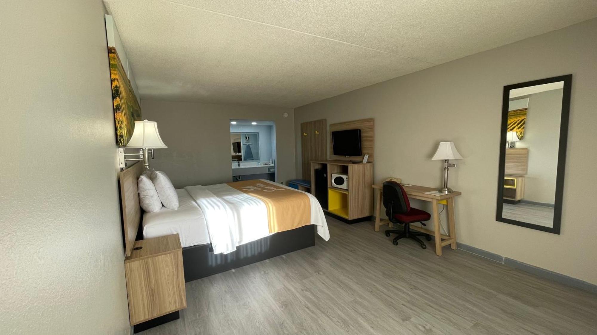 Days Inn By Wyndham Salina South Buitenkant foto