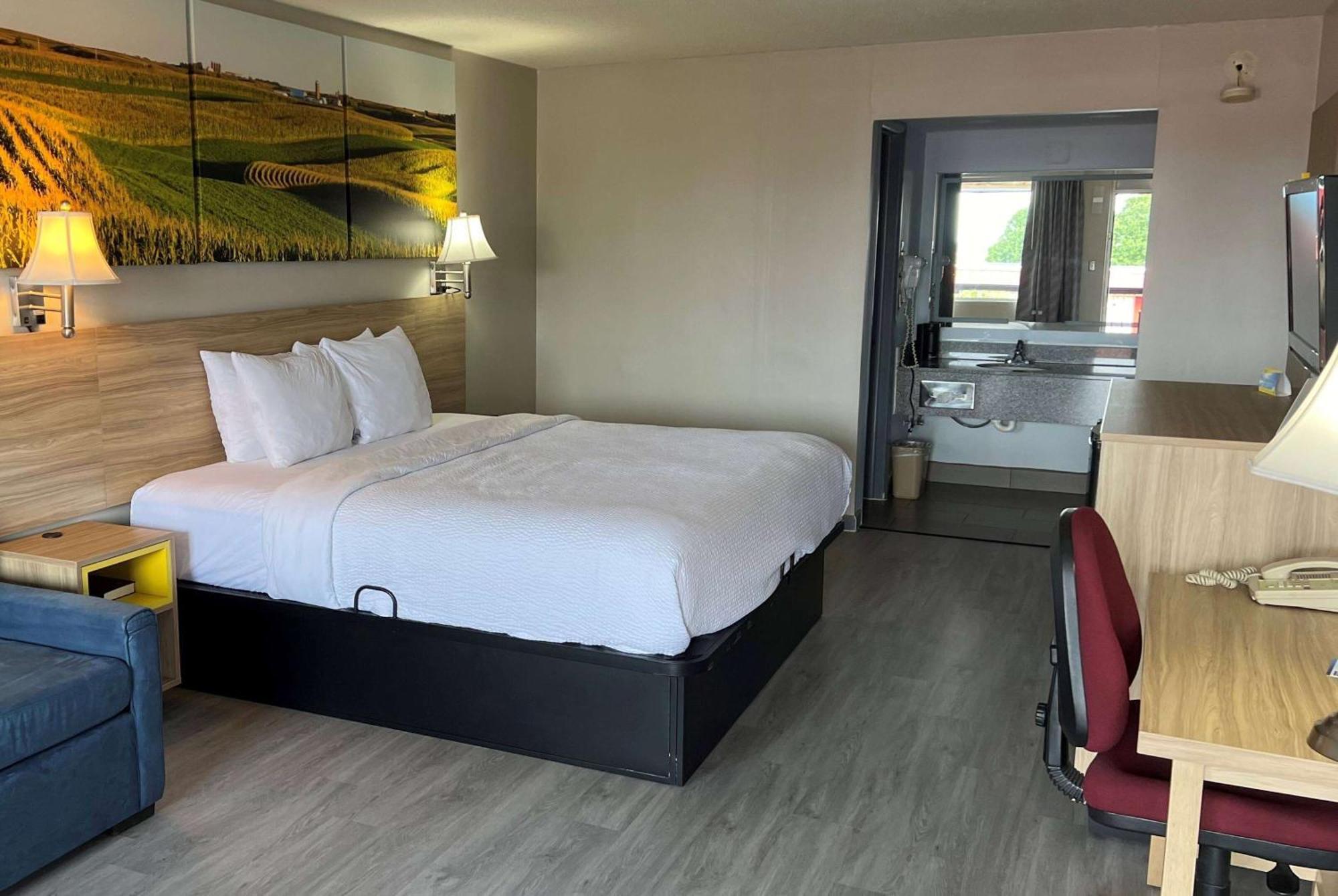 Days Inn By Wyndham Salina South Buitenkant foto