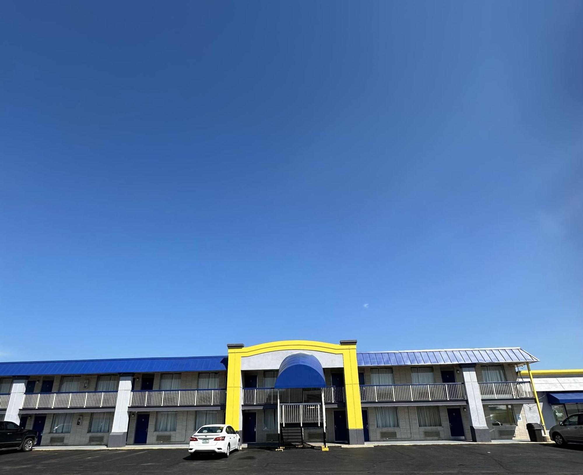 Days Inn By Wyndham Salina South Buitenkant foto