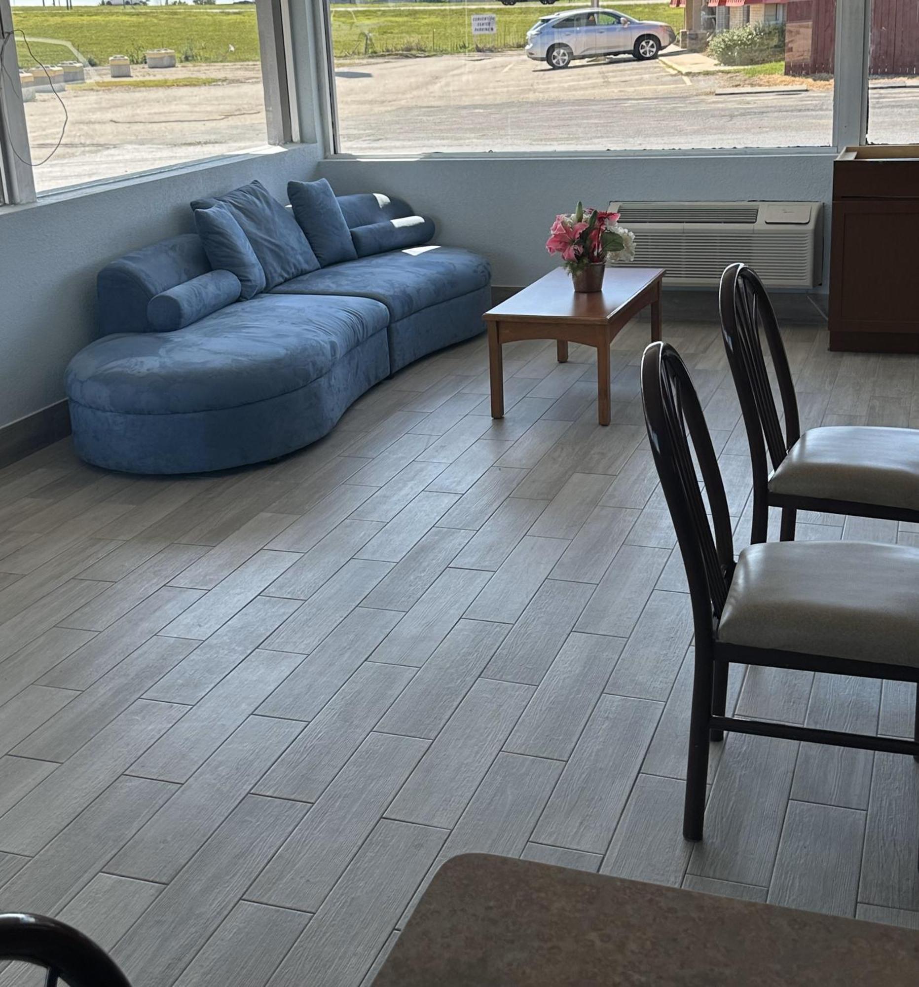Days Inn By Wyndham Salina South Buitenkant foto